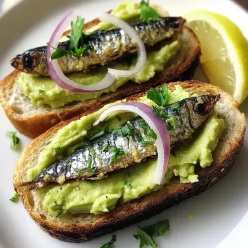 Avocado und Konservierte Sardinen